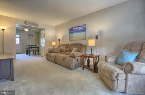 394 Stonehedge Ln, Navy Sup Dpt PA  17055-7012 exterior