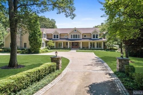 813 Minsi Trl, Franklin Lakes, NJ 07417-2214