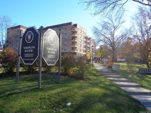 505 Central Ave, White Plains NY  10606-1539 exterior