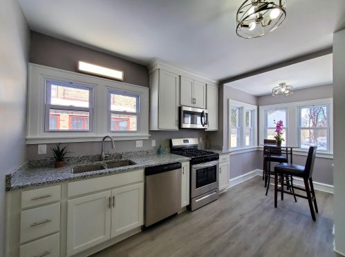 1818 Underwood Ave, Milwaukee, WI 53213-2236