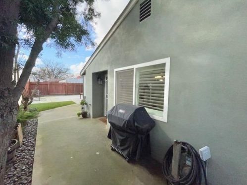 2829 Park Pl, Modesto CA  95350-0243 exterior