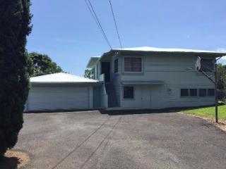 811 Kaumana Dr, Hilo, HI 96720-1818