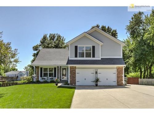 24095 57th St, Shawnee Mission, KS 66226-2946