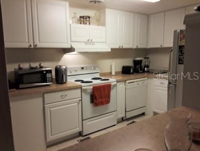 129 Lake Tarpon Dr, Palm Harbor, FL 34684-1423