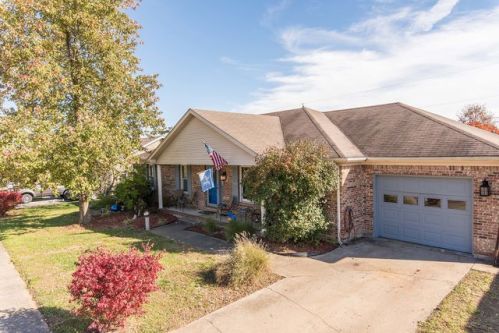 107 Brookwood Ln, Versailles, KY 40390-9786