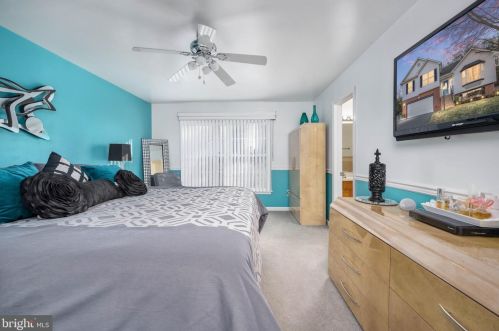 15581 Andover Heights Dr, Woodbridge VA  22193-1071 exterior