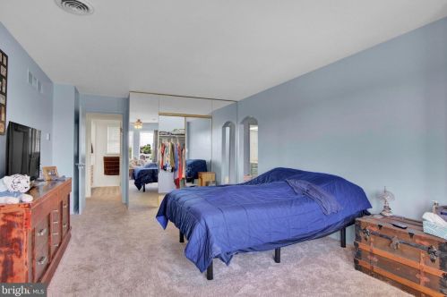 11 Thrush Dr, Carlisle PA  17015-7653 exterior