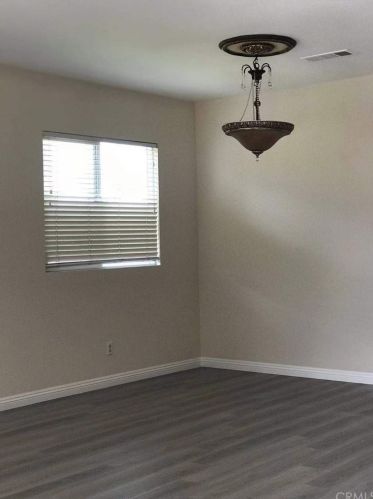 13736 Holt Ct, Victorville, CA 92394-7538