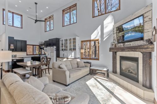 414 6th St, Hastings MN  55033-1916 exterior