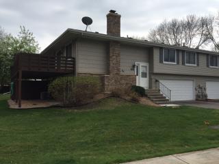 9713 Cavell Ave, Minneapolis MN  55438-1620 exterior