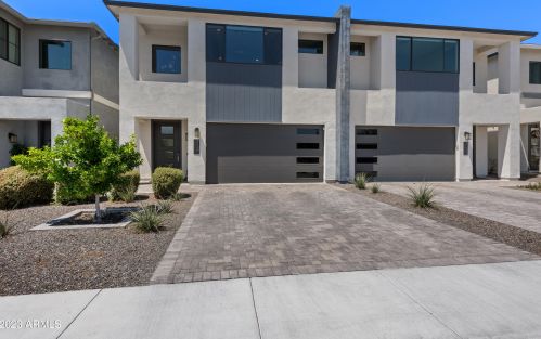 3128 Cheryl Dr, Phoenix AZ 85028-2329 exterior