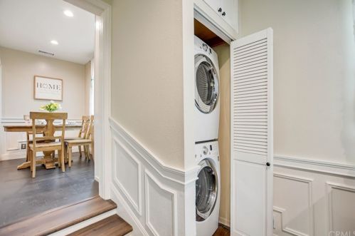 5719 Pennswood Ave, Lakewood CA  90712-1819 exterior