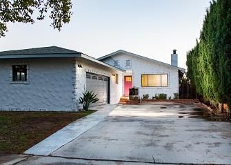 235 5th St, Greenfield, CA 93927-5734
