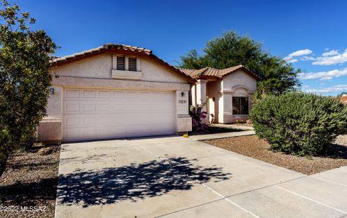 7246 Silver Sand Dr, Tucson, AZ 85743-1202