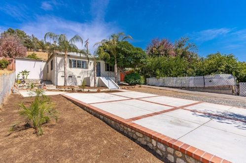 282 Hill St, Lake Elsinore CA  92530-3926 exterior