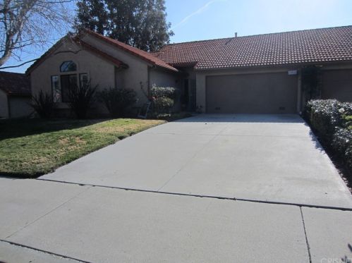 19928 Avenue Of The Oaks, Santa Clarita, CA 91321-1386