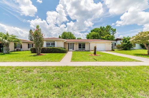 1160 Page Dr, Deltona FL  32725-6056 exterior