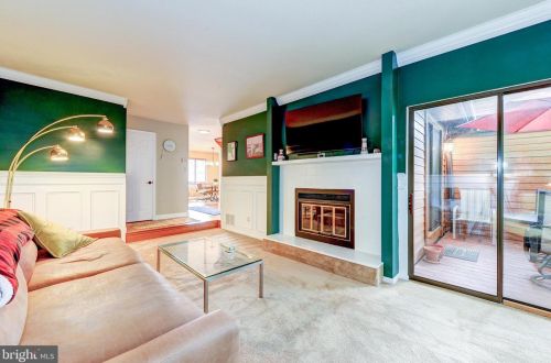 352 Winding Way, Norristown PA  19406-2633 exterior