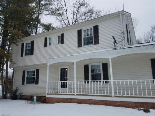 12669 Webster Rd, Cleveland, OH 44136-4527