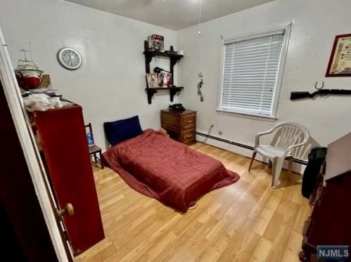 43 Chestnut St, Ridgefield Park NJ  07660-2245 exterior