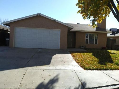2754 Lingard St, Lancaster, CA 93536-1407