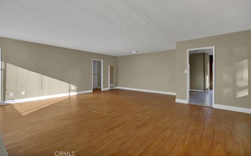 5842 Woodruff Ave, Lakewood CA  90713-1528 exterior