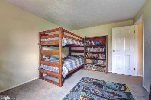 2934 Ashdown Frst Dr, Herndon VA 20171-2307 exterior