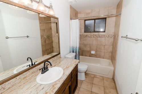 621 Del Oro St, Woodland CA  95695-5040 exterior