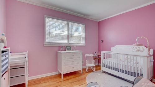 18 Sandalwood Dr, East Brunswick NJ  08816-4047 exterior