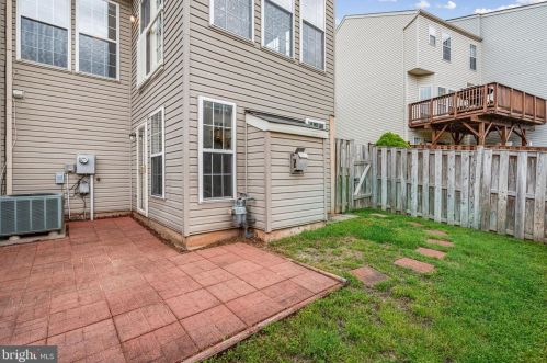 6975 Manahoac Pl, Gainesville VA  20155-1638 exterior