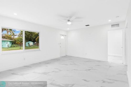604 2nd Ave, Dania Beach FL  33004-4118 exterior