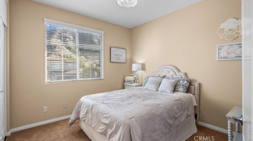 28341 Brookview Ter, Santa Clarita CA  91350-4446 exterior