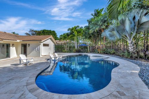 5112 Foxpointe Cir, Delray Beach FL  33445-4345 exterior