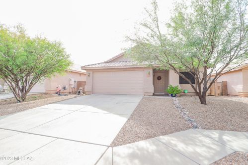 10382 Oakbrook St, Tucson, AZ 85747-5967