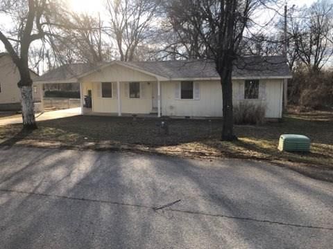 901 4th Ave, Gravette, AR 72736-9720