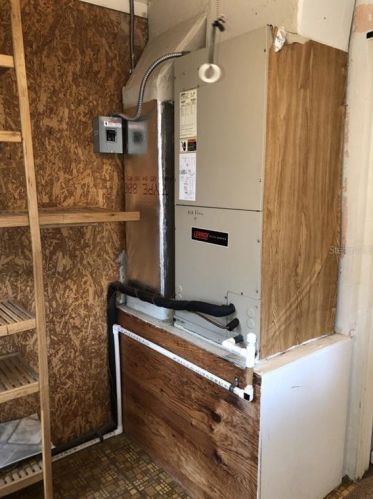 516 Disston Ave, Tavares FL  32778-2711 exterior