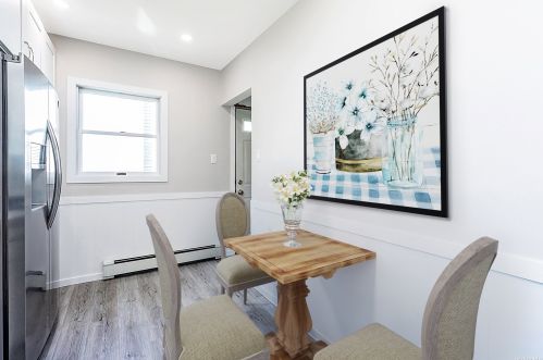 16 Scott St, New Hyde Park NY  11040-1319 exterior