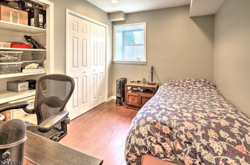 16 Steeple Chase Ct, Bedminster NJ  07921-1638 exterior