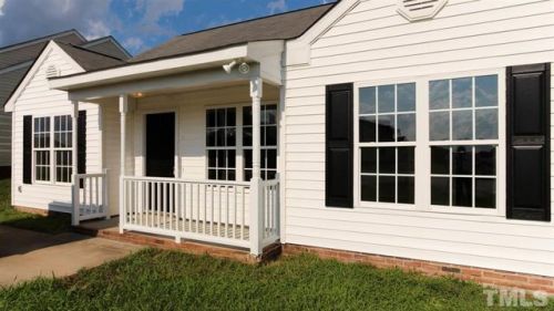 1305 Rutledge Landing Dr, Knightdale, NC 27545-8140