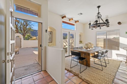 54450 Avenida Alvarado, La Quinta CA  92253-3690 exterior