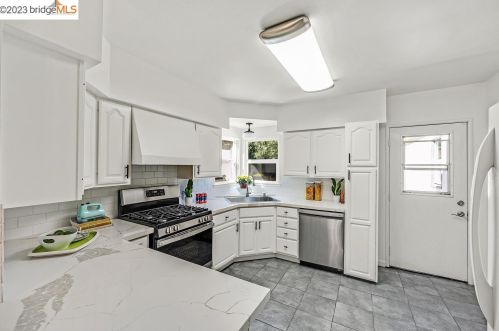 3798 Canyon Way, Pacheco CA  94553-3714 exterior