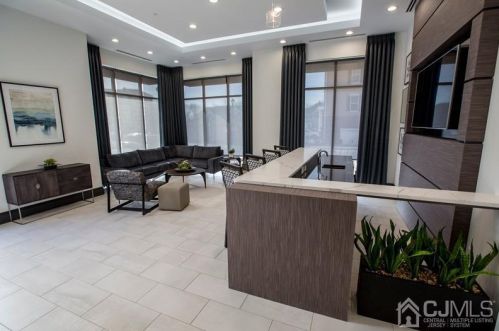 2106 Pine Valley Way, Piscataway NJ  08854-6467 exterior