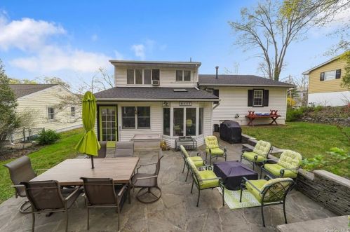 24 Sheridan Ave, Sloatsburg, NY 10974-1211