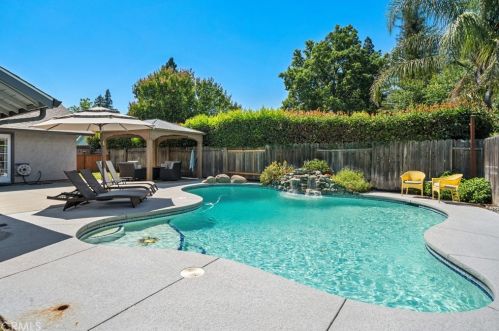 414 Chestnut Rose Ln, Chico, CA 95973-7201