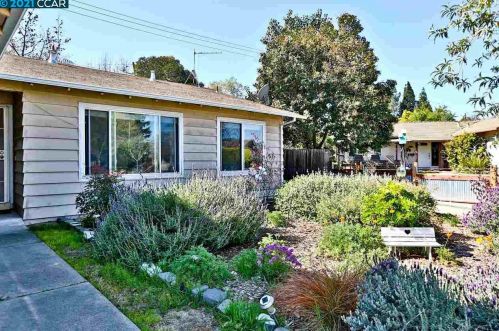 5531 Illinois Ct, Concord, CA 94521-4611