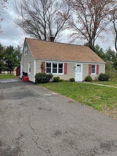 6 Butler Rd, North Haven, CT 06473-1429