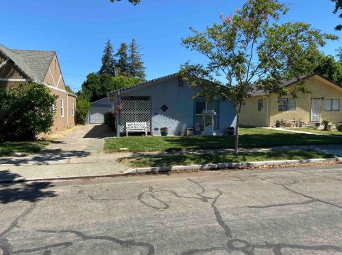 317 Eden St, Lodi, CA 95240-4111
