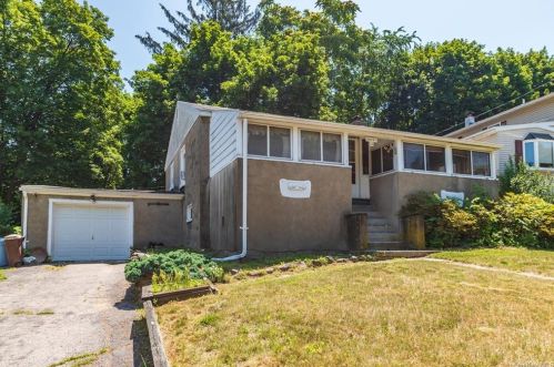 11 Holts Ln, Cornwall Hud, NY 12520-1305