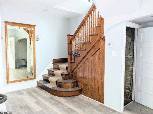 33 Wilcox Ave, East Orange NJ  07018-3320 exterior