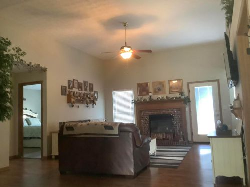 2062 Summer Banks Dr, Darbydale, OH 43123-4861